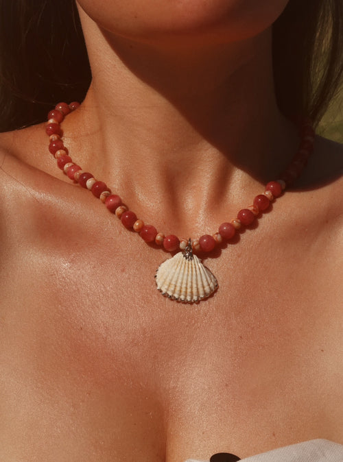 Shell pendant red mix